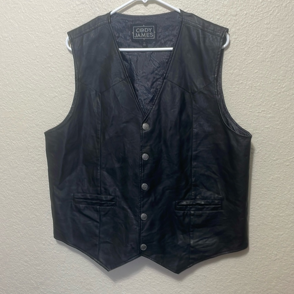 Cody James Black Faux Leather Vest. Excellent Condition. Size L.